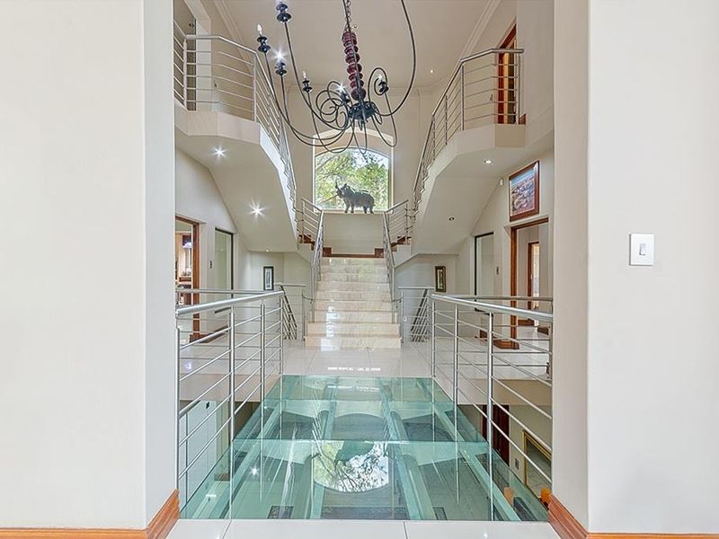 House For Sale in Bedfordview - Photo 6