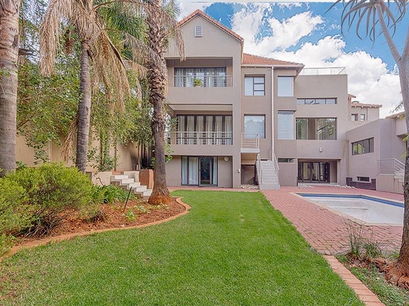 House For Sale in Bedfordview - Photo 3