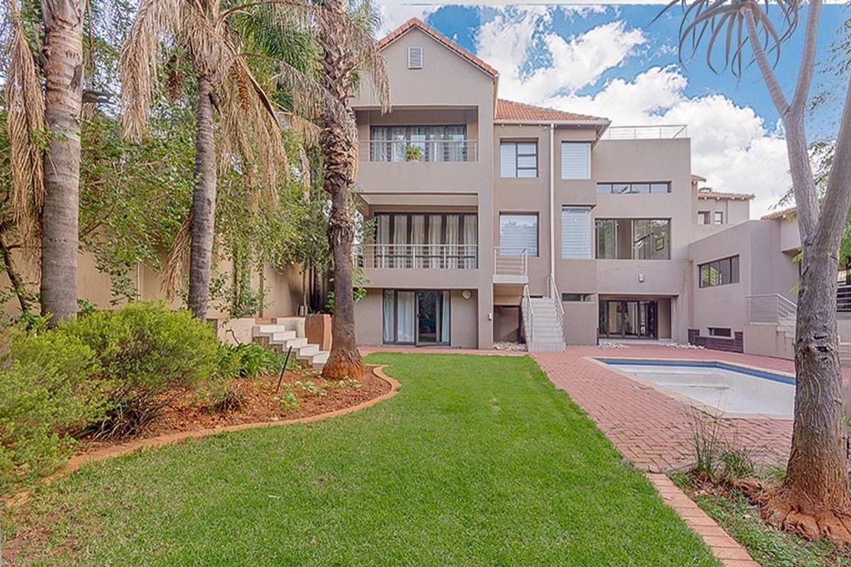 House For Sale in Bedfordview - Photo 3