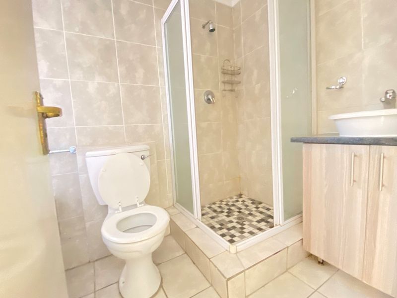 2 Bedroom Apartment For Sale in Morningside - Photo 6