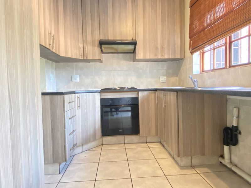 2 Bedroom Apartment For Sale in Morningside - Photo 2