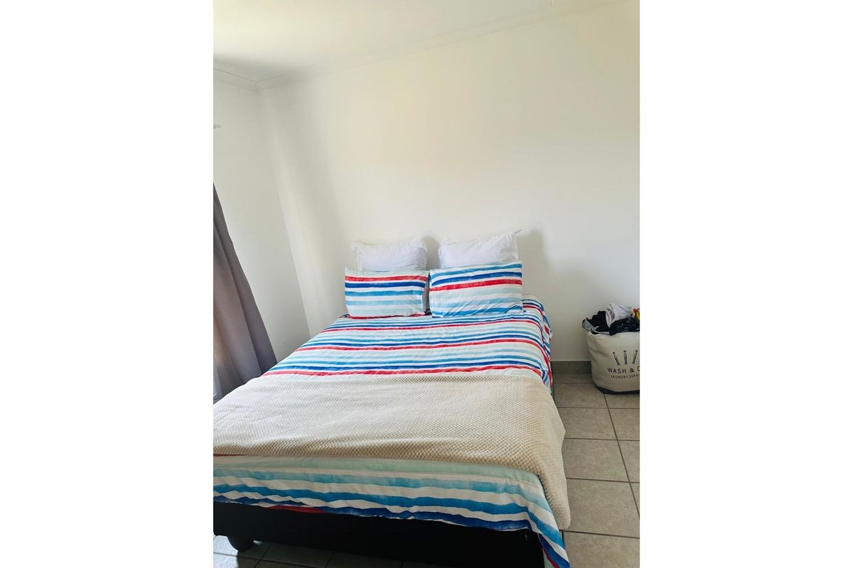 Contemporary 2-Bed Apartment in Sagewood - Photo 4