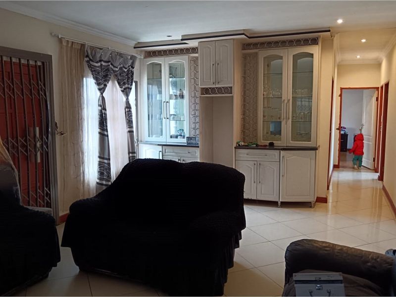 "Modern Comfort in Serene Cosmo City Ext 7" - Photo 3