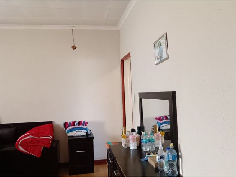 "Modern Comfort in Serene Cosmo City Ext 7" - Photo 6