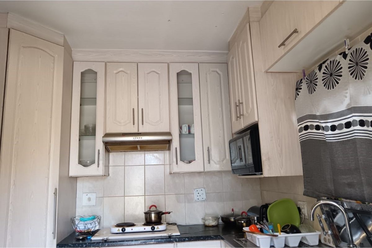 "Modern Comfort in Serene Cosmo City Ext 7" - Photo 4