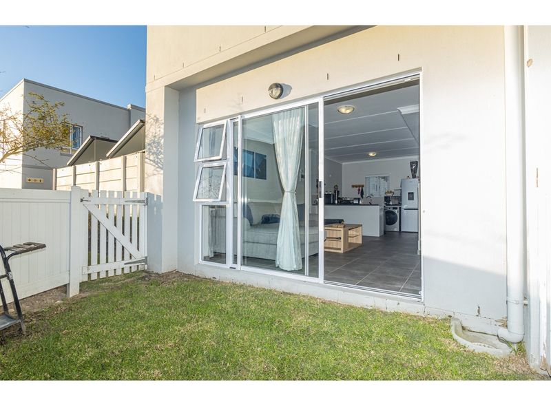 Modern 2-Bedroom Duplex in a Secure Complex in Haasendal - Corner Unit with Private Garden - Photo 1