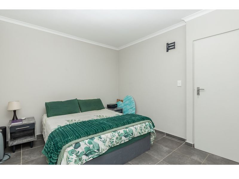Modern 2-Bedroom Duplex in a Secure Complex in Haasendal - Corner Unit with Private Garden - Photo 7