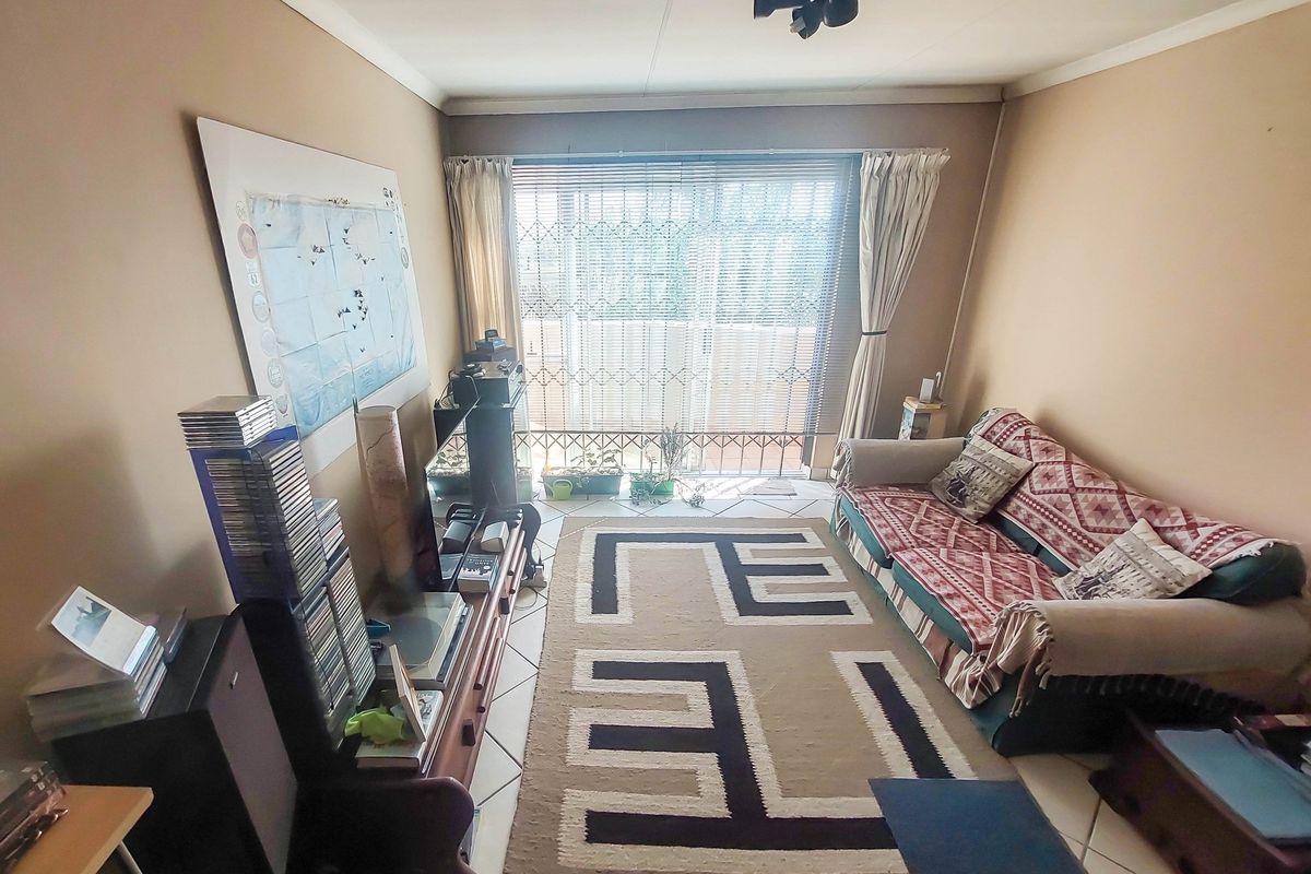 Under offer - Photo 5