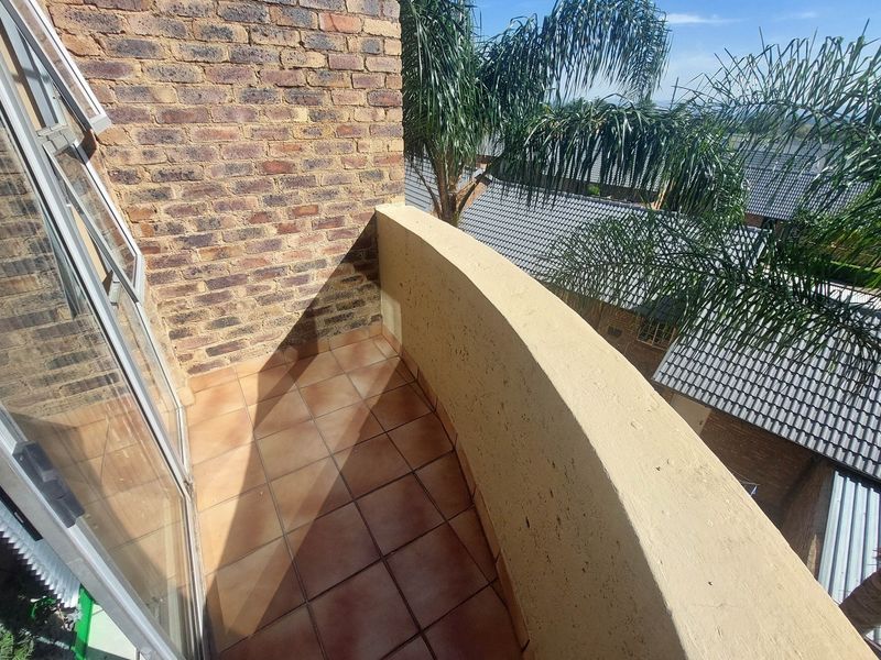 Under offer - Photo 10