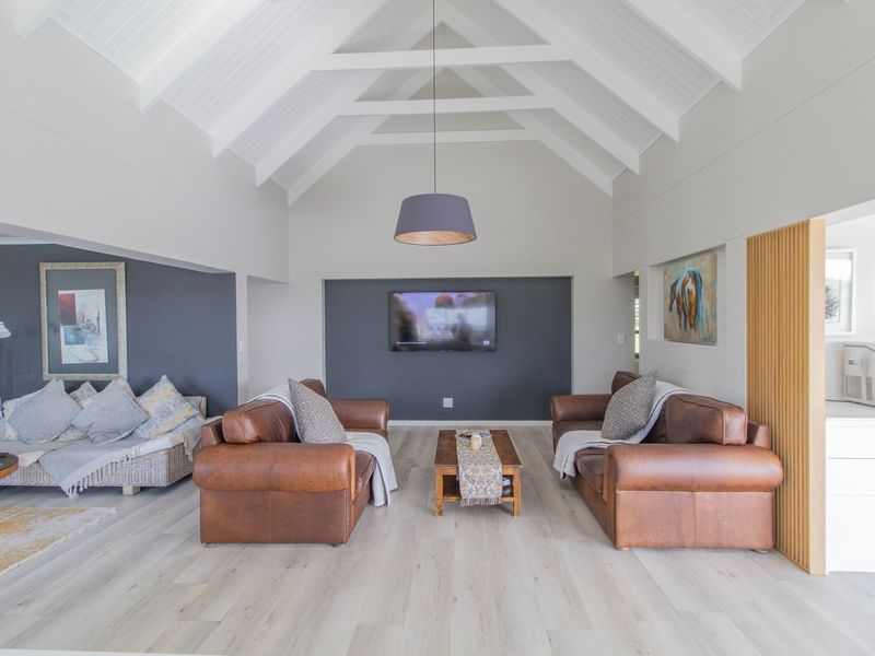 Luxury Country Living- Farmstyle -Langebaan - Photo 4