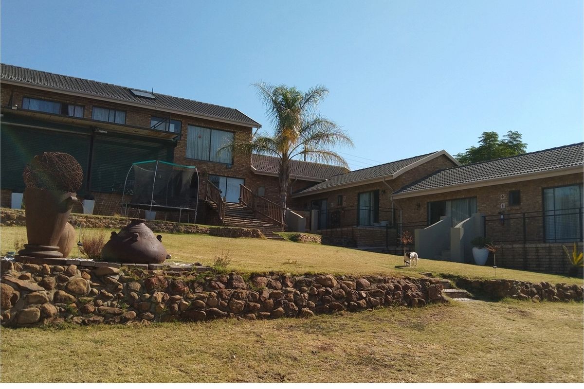 Bold Luxury with Spectacular 180 Degree Vaaldam Views - Photo 2