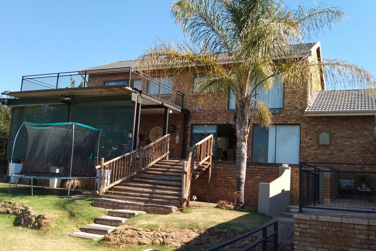 Bold Luxury with Spectacular 180 Degree Vaaldam Views - Photo 4