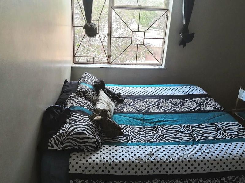 Vanderbijlpark * SE 1 * 2 Bedroom Flat * Kitchen * Bathroom * Lounge * Garage * Balcony - Photo 9