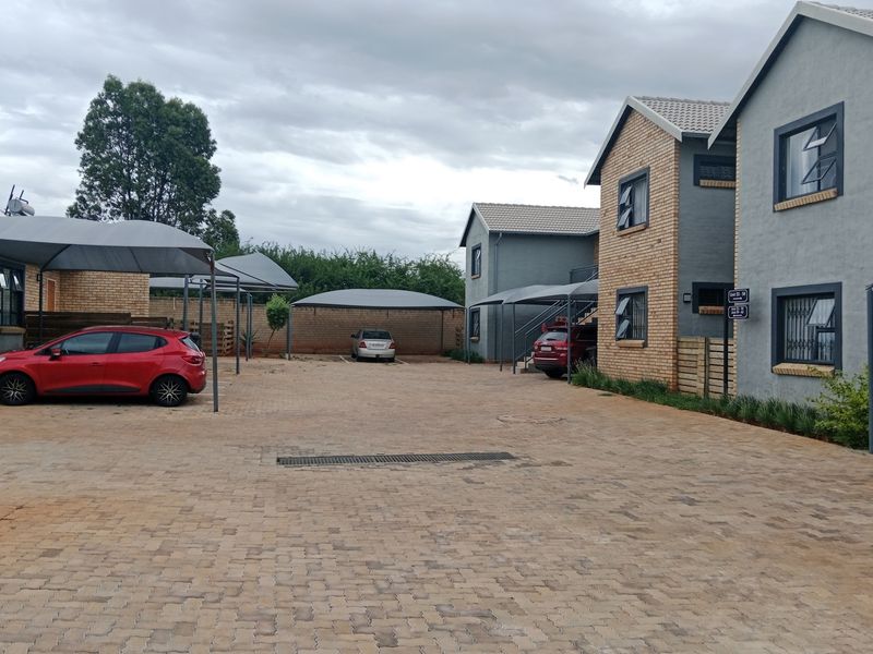 Stunning 3-Bedroom Ground Floor Home for Sale in Villa Clari Estate! - Photo 3