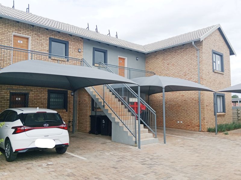 Stunning 3-Bedroom Ground Floor Home for Sale in Villa Clari Estate! - Photo 4