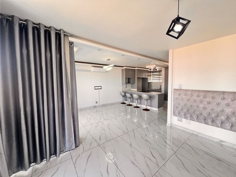 "Coastal Living: Modern South Beach Gem Awaits!" - Photo 4