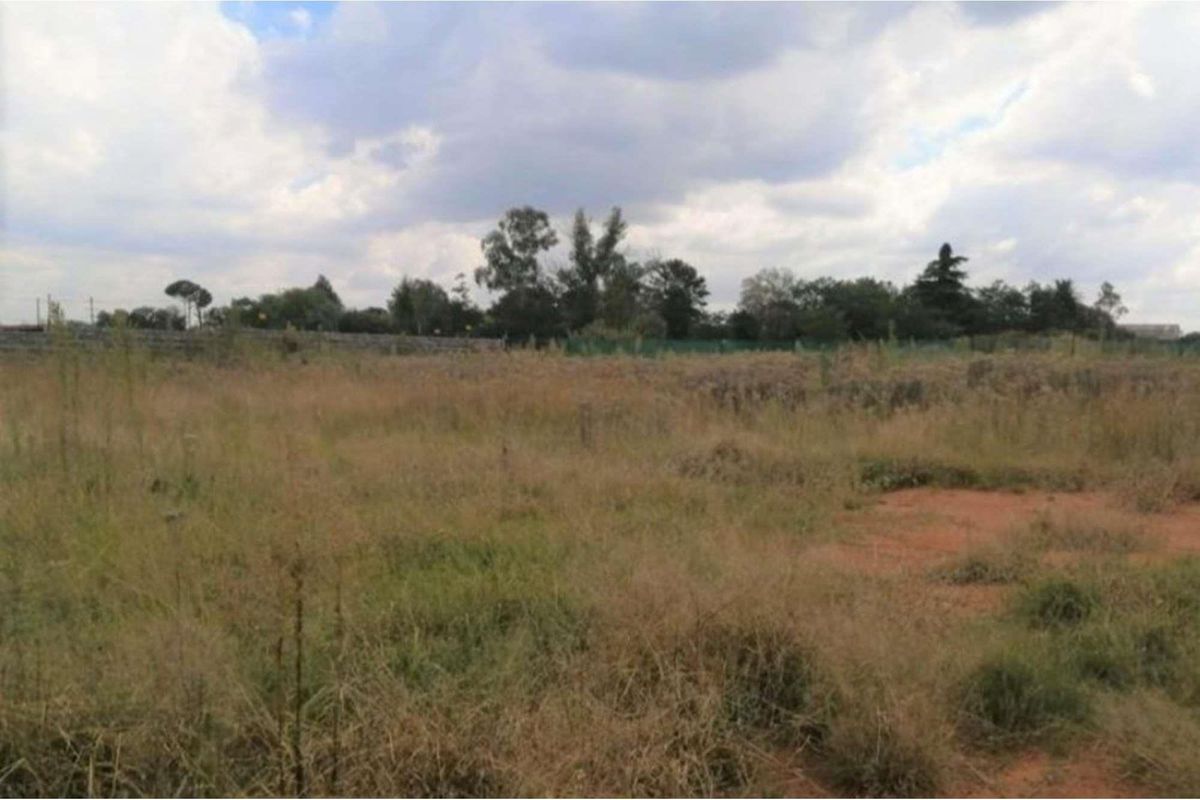 HIGHBURY * MEYERTON * VACANT STAND * Next to Highway * 1983sqm * R280 000.00 - Photo 2