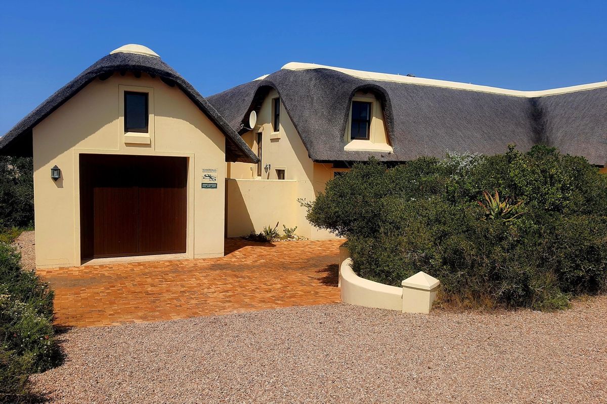 Elegant Eco-Estate Home in Western Cape. Close to Iconic Mossel Bay - Photo 4