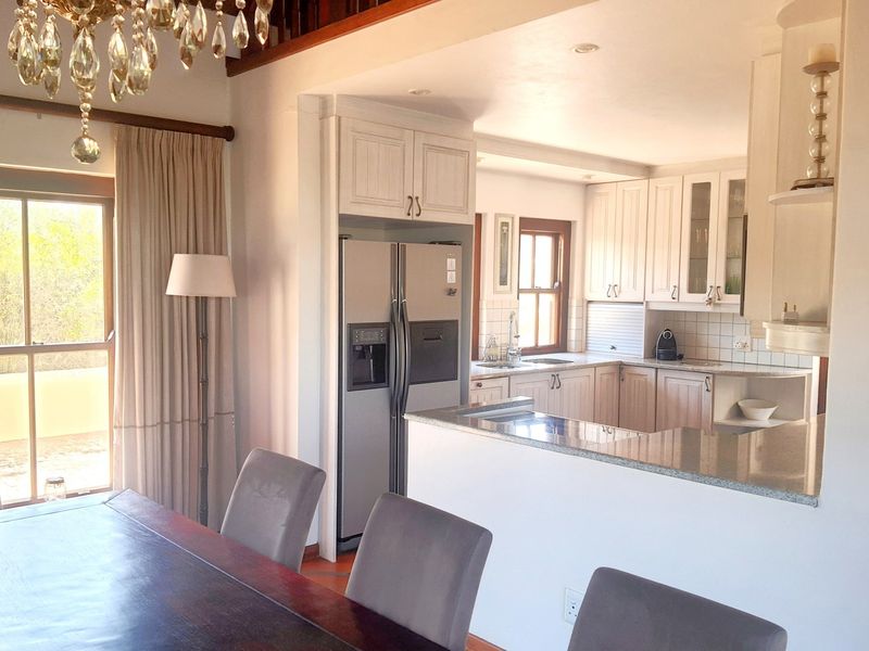 Elegant Eco-Estate Home in Western Cape. Close to Iconic Mossel Bay - Photo 8