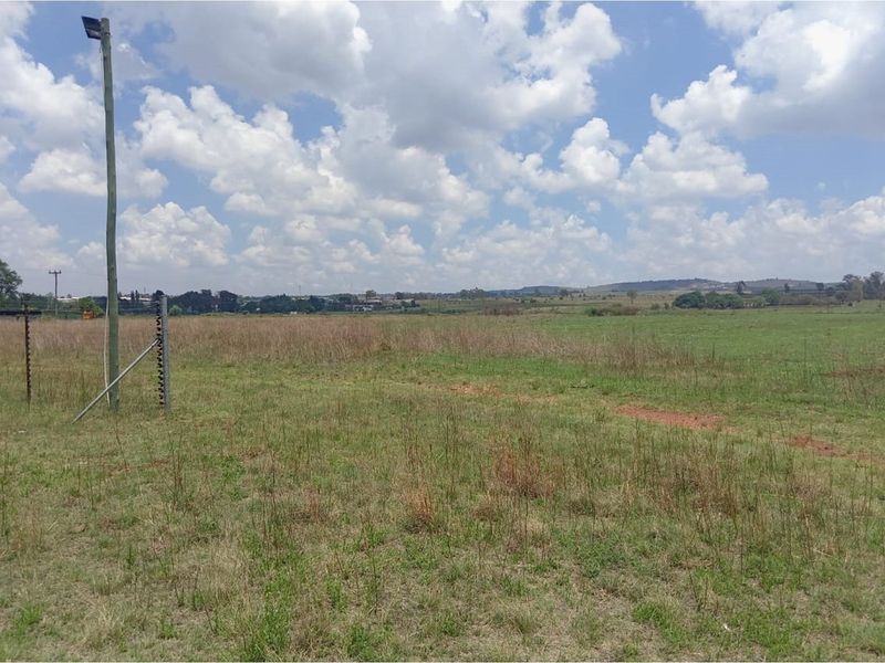 Charming Farmhouse Retreat in Witkop Meyerton Awaits You - Photo 3