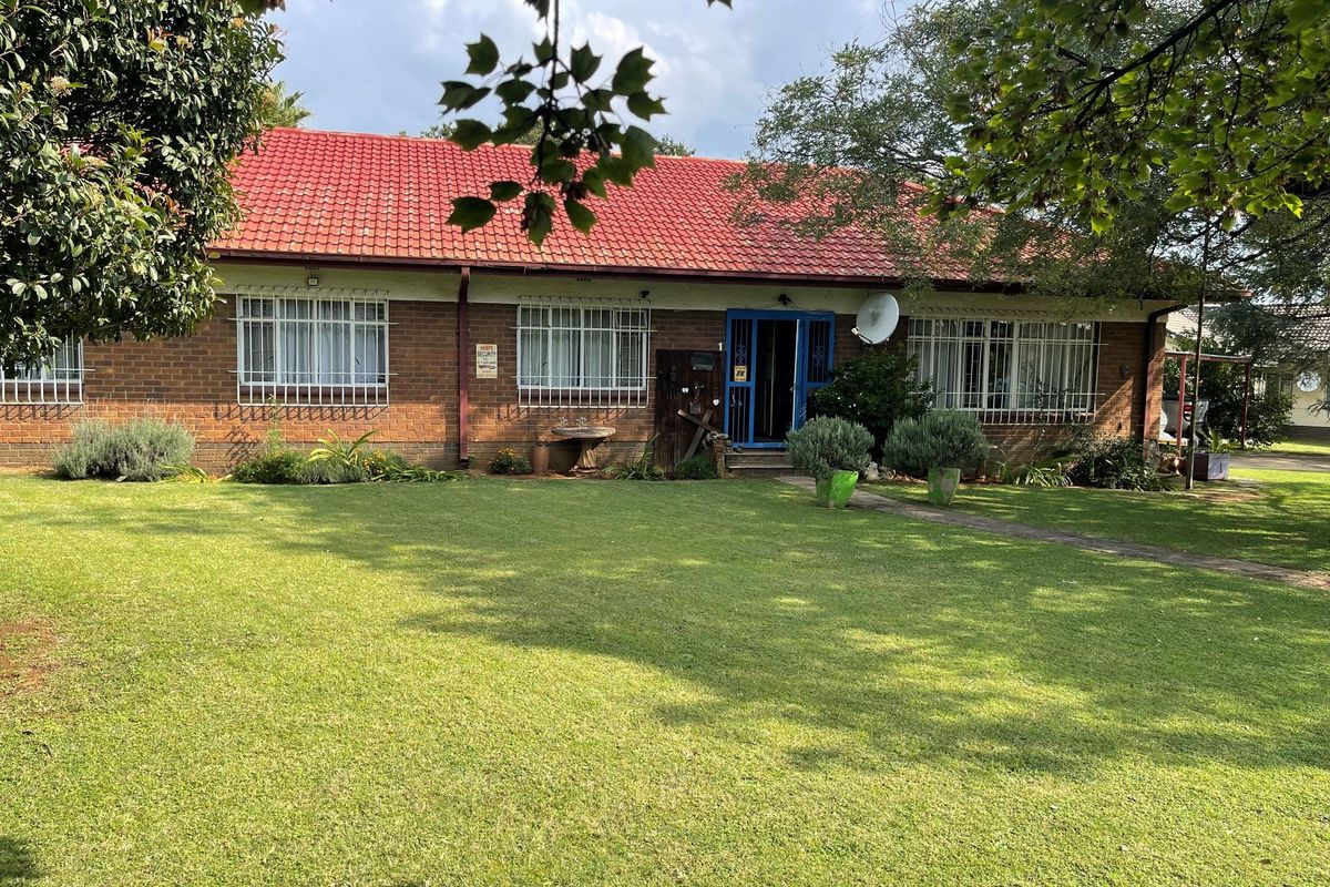 Perfect Family Home and Calling For Investors! - Photo 2