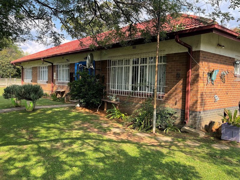 Perfect Family Home and Calling For Investors! - Photo 3