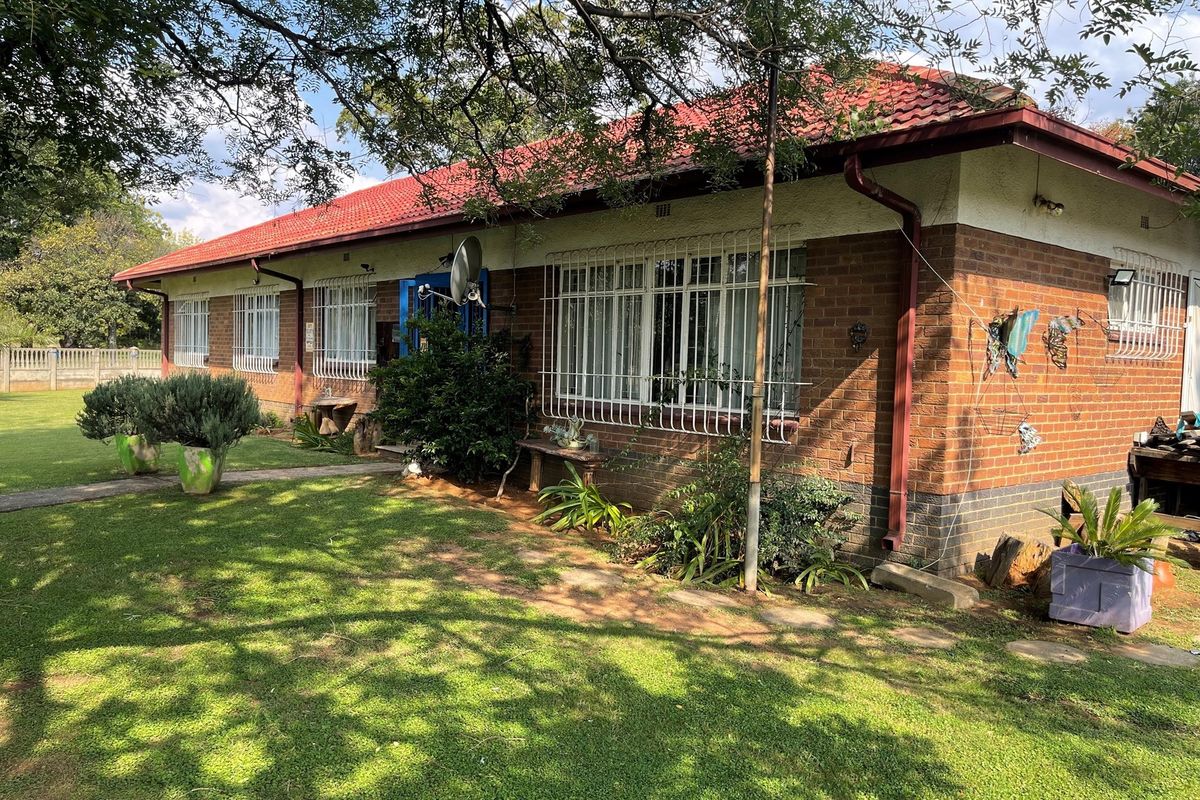 Perfect Family Home and Calling For Investors! - Photo 3