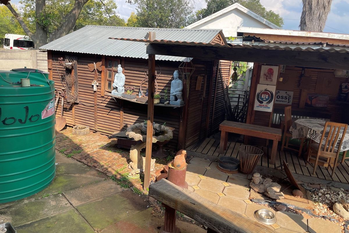 Perfect Family Home and Calling For Investors! - Photo 5