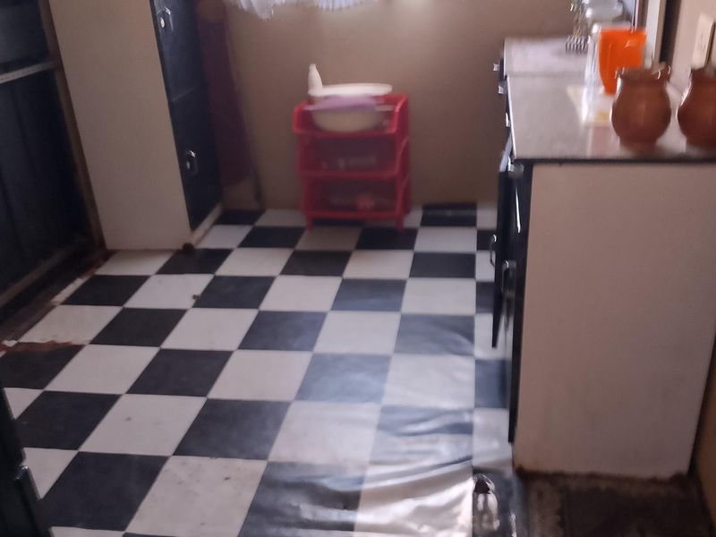 "Charming Renovated Home in Zonkezizwe - for sale" - Photo 7