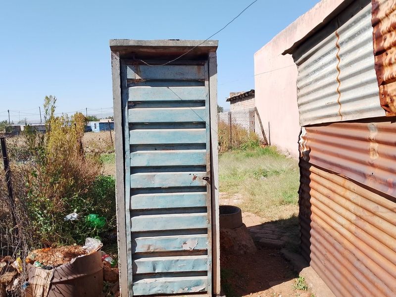 "Charming Renovated Home in Zonkezizwe - for sale" - Photo 2