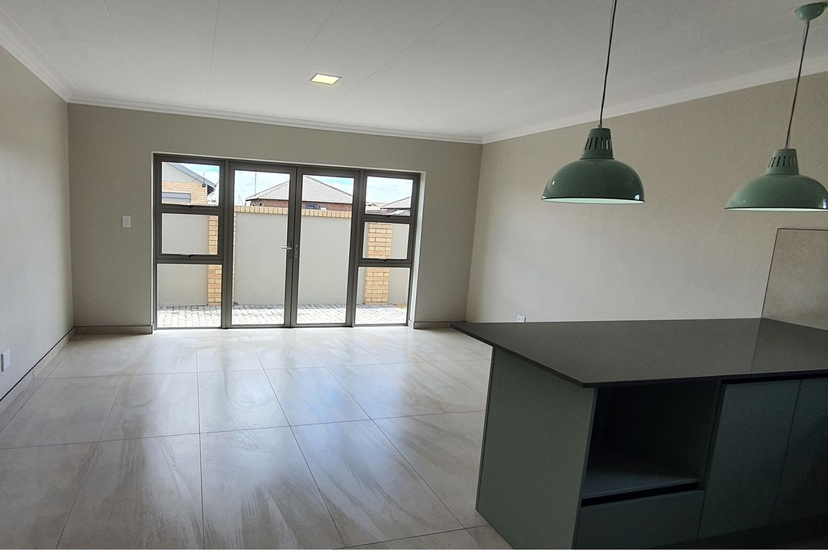 "Modern 3-Bed Home in Mpumalanga's New Suburb" - Photo 4