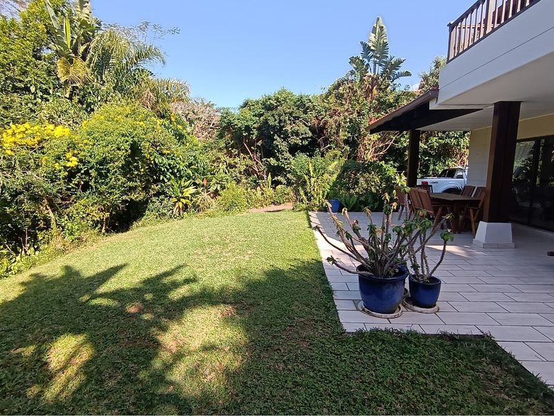 3 Bedrooms | 3 Bathrooms | Double Garage | ±1,132m2 Stand | Sea Views - Photo 2