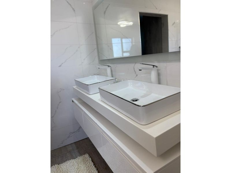 5-Bedroom House for Sale Eagles Crest Estate. - Photo 8