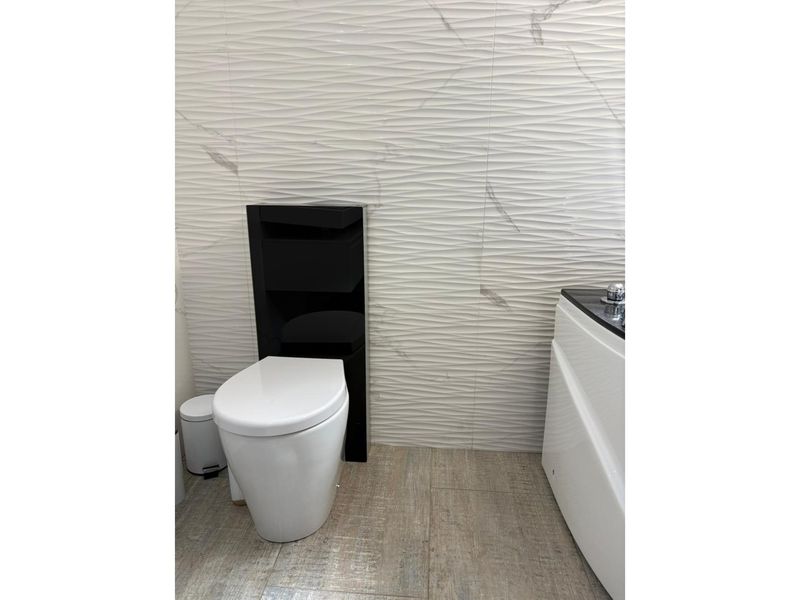 5-Bedroom House for Sale Eagles Crest Estate. - Photo 7