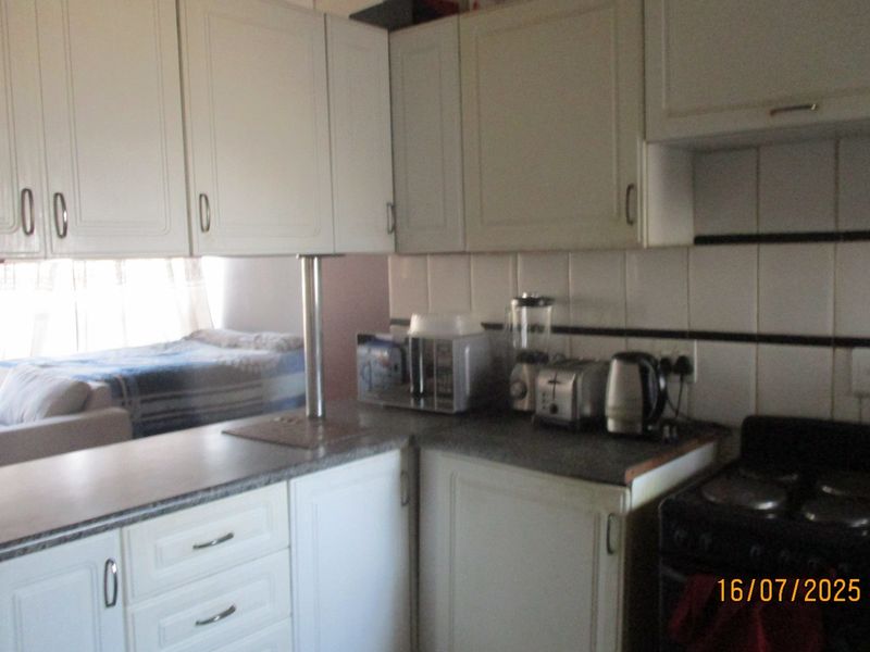 1-Bed Apartment for sale in Kempton Park CBD - Photo 7