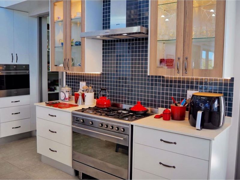 Elegant Home with Ocean, Cliff and Greenbelt Views! - Photo 4