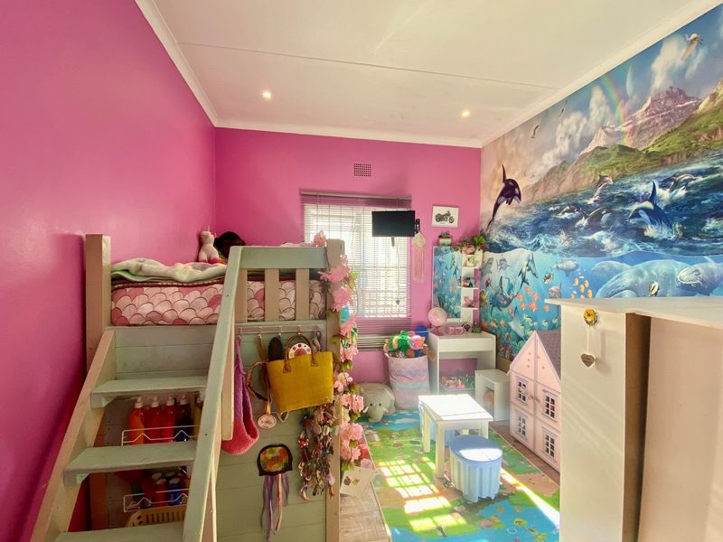 Coastal Character - Photo 7