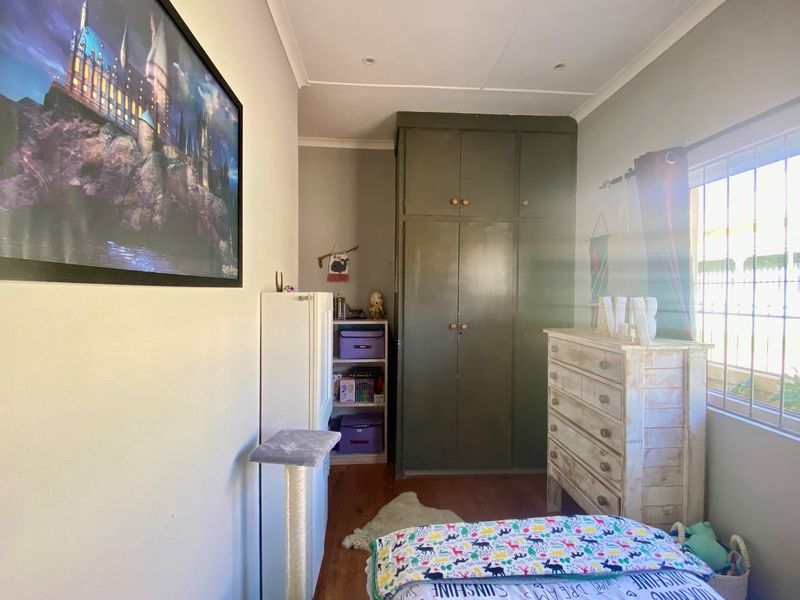 Coastal Character - Photo 10