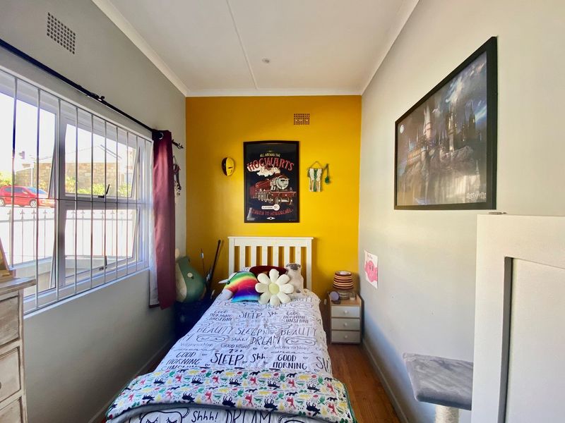 Coastal Character - Photo 9