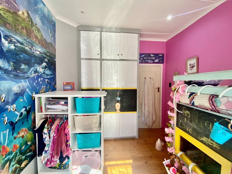 Coastal Character - Photo 8