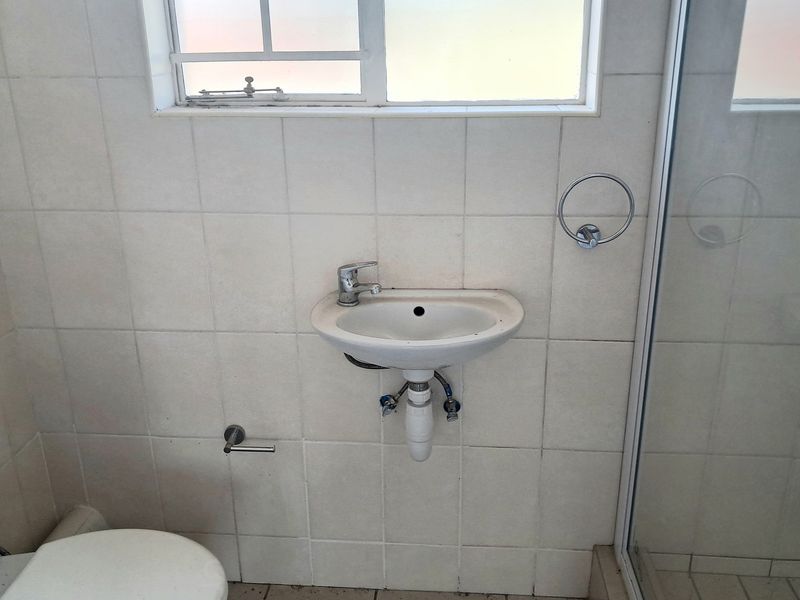 Brand new spacious apartment in THE CLAREMONT TRIO appartment block - Photo 6