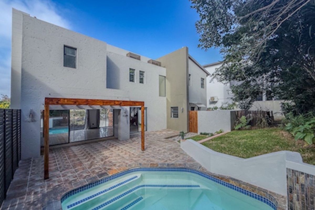 Family Living Meets Coastal Charm in Dunkirk Estate, Salt Rock - 4 bed 3.5 Bath home for sale - Photo 2