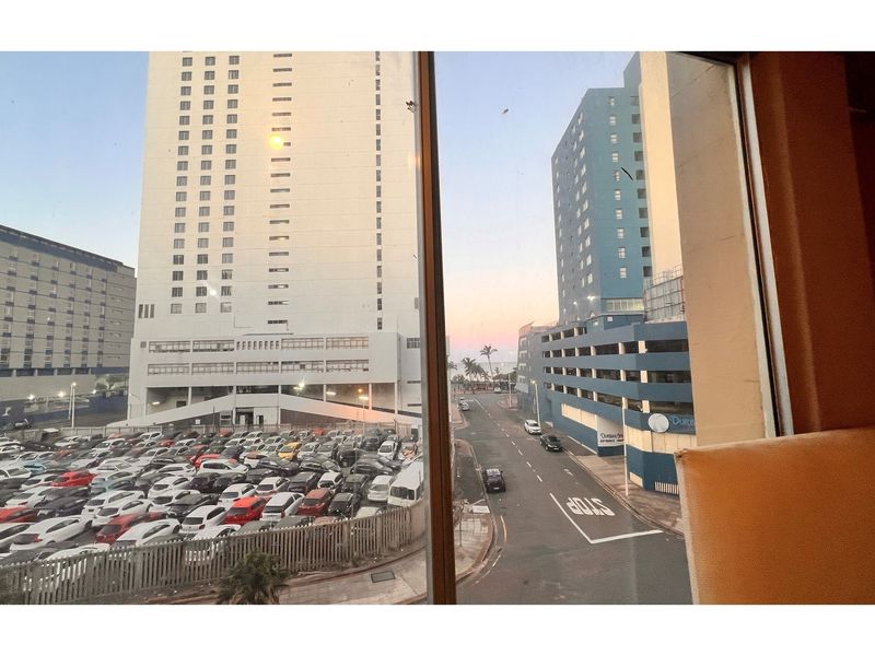 Charming Bachelor Apartment in South Beach for Sale - Photo 7