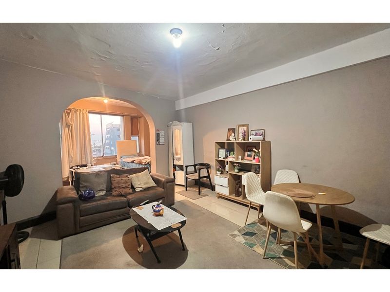 Charming Bachelor Apartment in South Beach for Sale - Photo 5