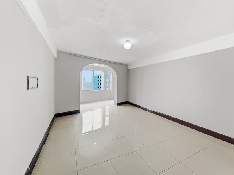 Charming Bachelor Apartment in South Beach for Sale - Photo 1