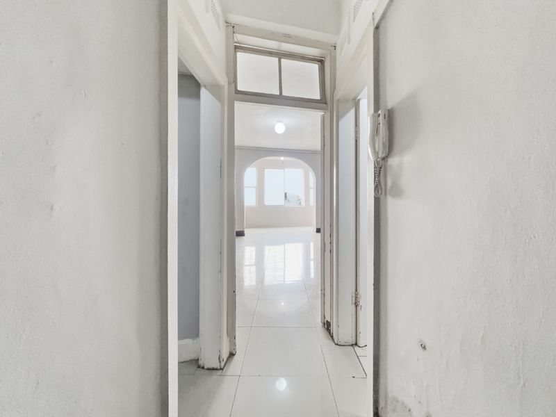 Charming Bachelor Apartment in South Beach for Sale - Photo 10