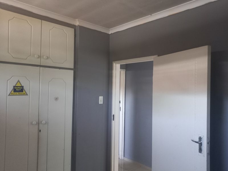 FAMILY HOUSE - Photo 8