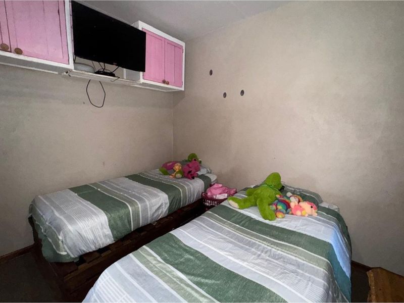 "2 Bedrooms, 2 Bathrooms, Enclosed Balcony" - Photo 10