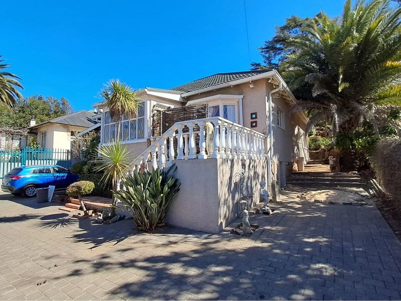 Charming Family Home! - Photo 2