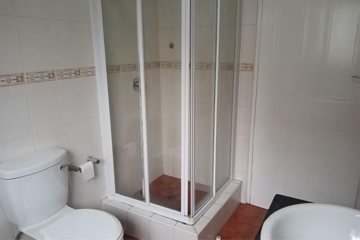 2 Bedroom Apartment For sale in Midrand - Photo 4
